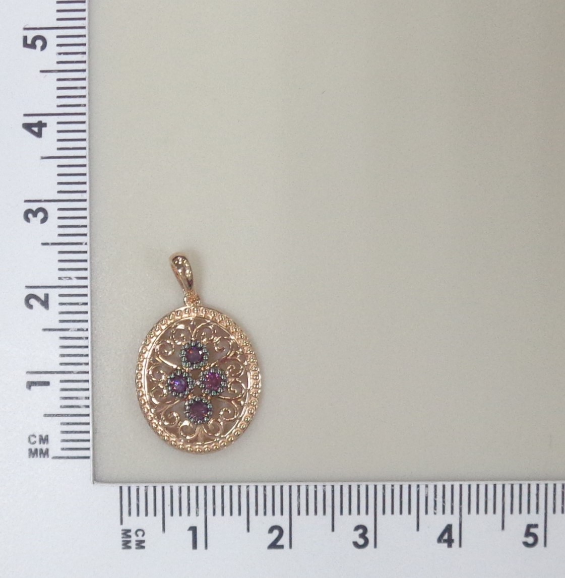 Серебряная подвеска с розовыми бриллиантами